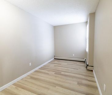 11611 Oakfield Drive SW, Calgary - Photo 3