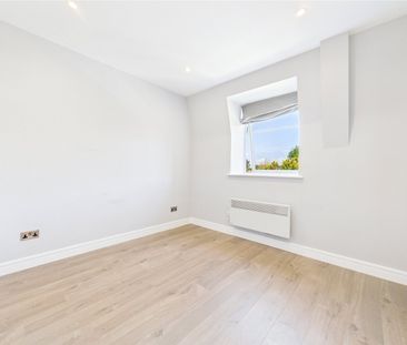 Batavia Road, Sunbury-On-Thames, London, TW16 - Photo 6