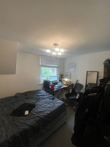 3 Bed Flat, London, NW6 - Photo 3