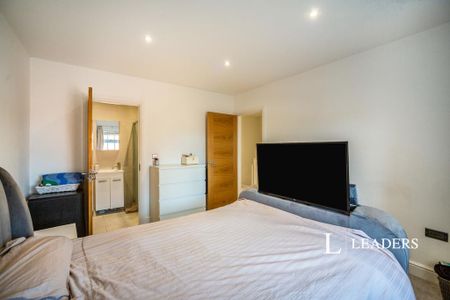 3 bedroom terraced house to rent - Photo 2