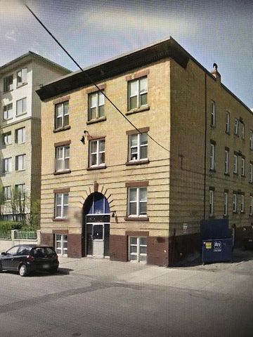 1 Bed 1 Bath Basement Suite near 17th Ave & Victoria Park Station - Photo 4