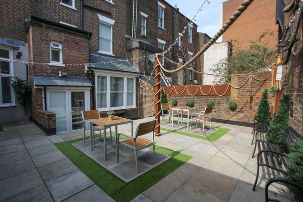 Studio to rent - Photo 1