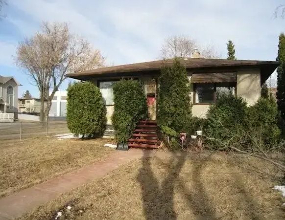 One bedroom basement unit/apartment | 11545 125 Street Northwest, Edmonton - Photo 1