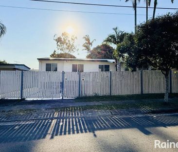 Spacious Family Home, freshly painted with new carpets in a great l... - Photo 3