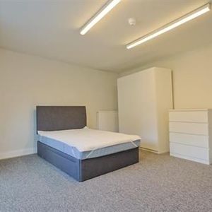 1 Bedroom Home – Professional Let, Student Let - Photo 2