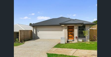 Immaculate Bayside Living – Modern Home in Prime Location - Photo 4