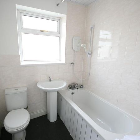 2 bedroom terraced house to rent - Photo 3