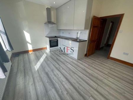 Inverness Road, Southall, UB2 - Photo 4