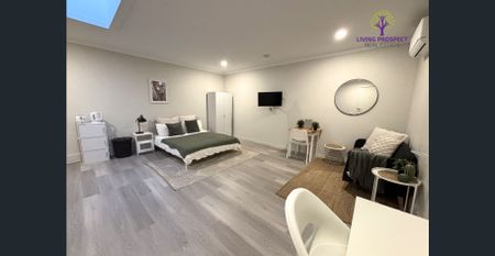 SHARED ACCOMODATION!! ONE SEPERATE ROOM AVAILABLE - AN OPPORTUNITY TO SAVE $$ - UTILITIES PROVIDED - Photo 5