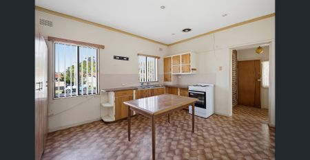 Spacious Three-Bedroom Home in a Convenient Revesby Location - Photo 3