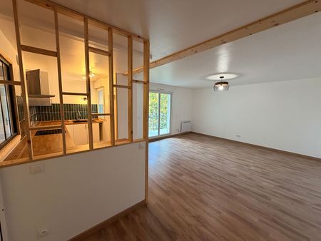 Location Appartement 3 pièces 68m² - Photo 2