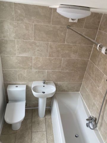 2 Bed Terraced House, Plumer Street, L15 - Photo 2