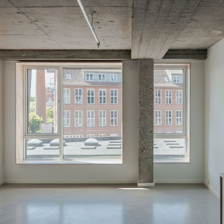 MØBLERET STUDIO PÅ AMAGERBRO MED FITNESS, TAGTERRASSE OG MEGET MERE! - Foto 1