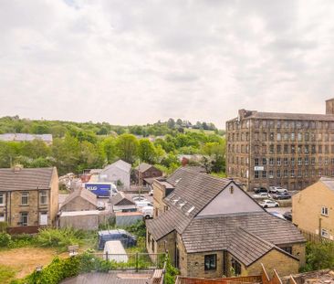 4 bedroom semi-detached house to rent - Photo 5