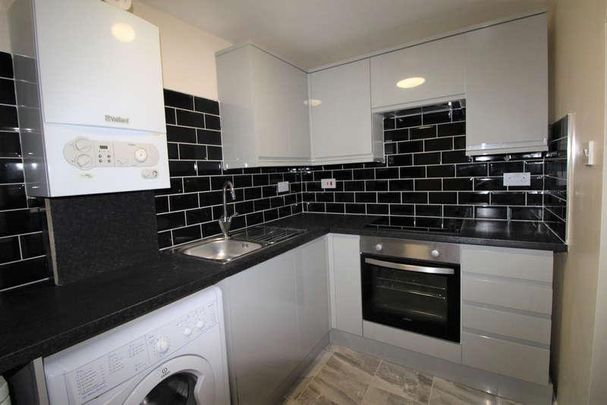 Clifford Road, London, SE25 - Photo 1