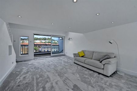 3 bedroom terraced house to rent - Photo 4