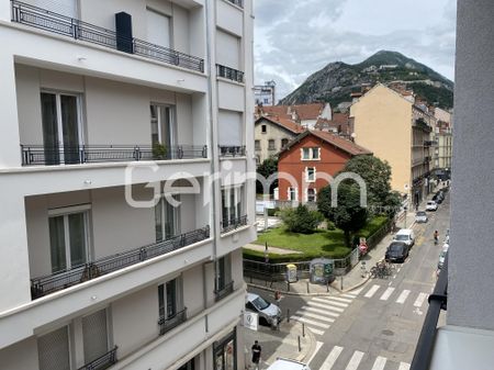 Location Appartement 1 pièce 15,17 m² - Photo 3