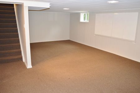 For Lease - 31 Park Avenue, Burlington, Ontario - Photo 2