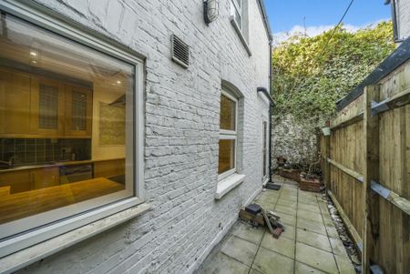 4 bedroom house to rent - Photo 2