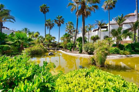 Apartment in Puerto Banús, Costa del Sol - Photo 2