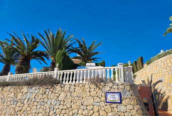 FOR RENT: SPACIOUS AND ELEGANT VILLA IN MORAIRA with 4 bedrooms for LONG TERM