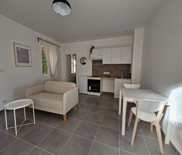 Location Appartement 2 pièces 29m² - Photo 2