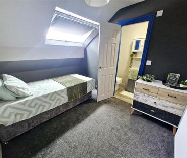 1 bedroom in a house share to rent - Photo 5
