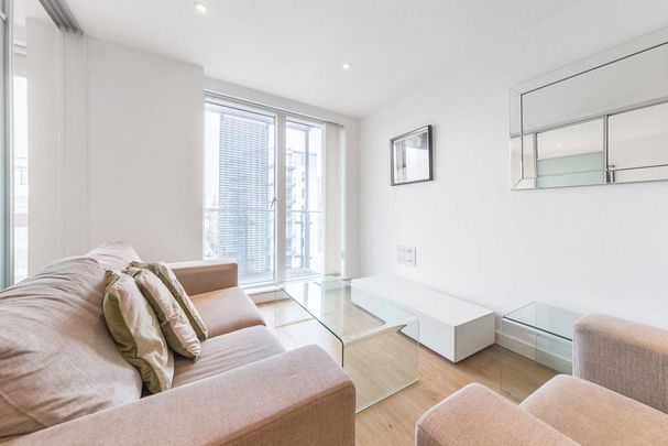 Studio to rent - Photo 1