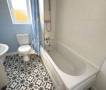 2 bed house to rent in - Photo 6