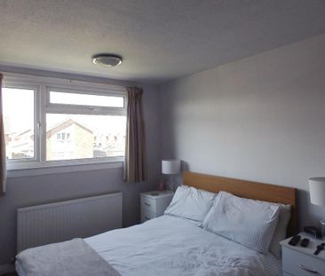 3 bedroom house to rent - Photo 3