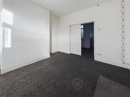 2 Bedroom Terraced House for Rent - Photo 3