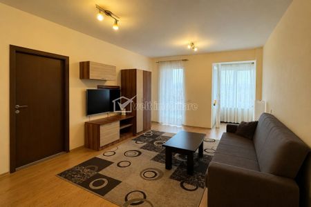 Apartament 2 camere semidecomandat, zona strazii Traian, parcare - Photo 2