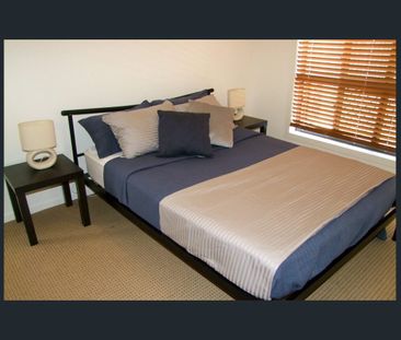 2 Bedroom Fully Furnished Unit - Photo 3