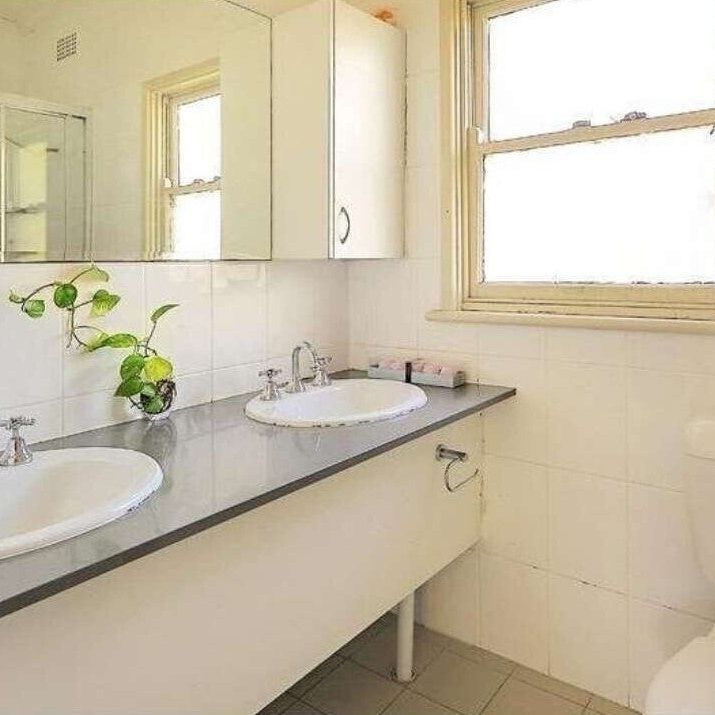 Wentworthville - Photo 2