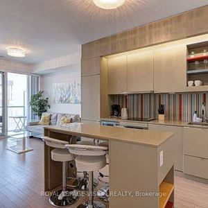 1+1 Bed & 1 Bath - Peter Street Condos - Photo 2