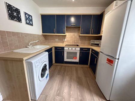 2 bedroom flat to rent - Photo 4