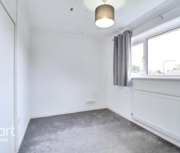 4 bedroom detached house to rent - Photo 6