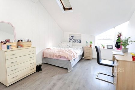 4 bedroom apartment to rent Wilmslow Road, Manchester, M14 - Photo 3