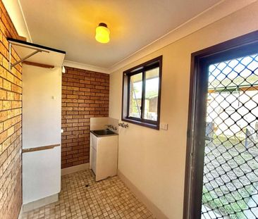 TIDY UNIT IN CONVENIENT LOCATION - Photo 6