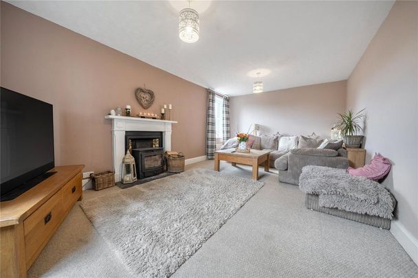 3 bedroom detached house to rent - Photo 1