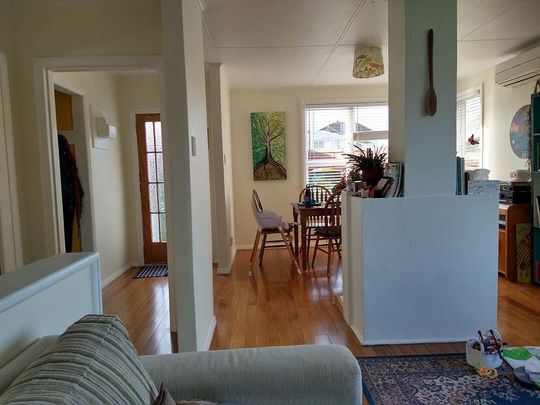 Sunny 3-Bedroom Home with Lovely Gardens - Photo 1