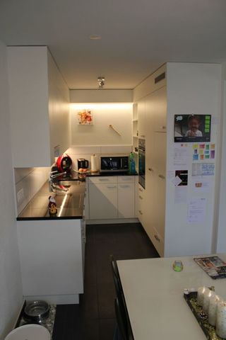 "An sonniger Lage mit grossem Balkon" - Photo 2