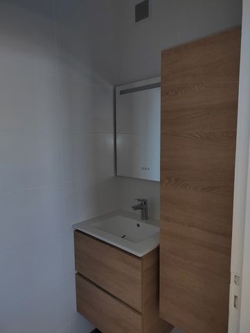 Location Appartement 5 Pièces 95 m² - Photo 3