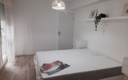 Appartement à louer 2 pièces • 45,70 m2 Chelles - Photo 2