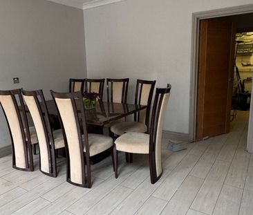 Room in a Shared House, Foster Road, W3 - Photo 1