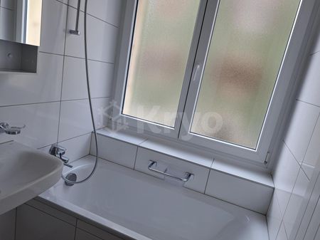 3-ROOM APARTMENT UPPER GROUND FLOOR 90 M2 RENOVATED - Foto 3