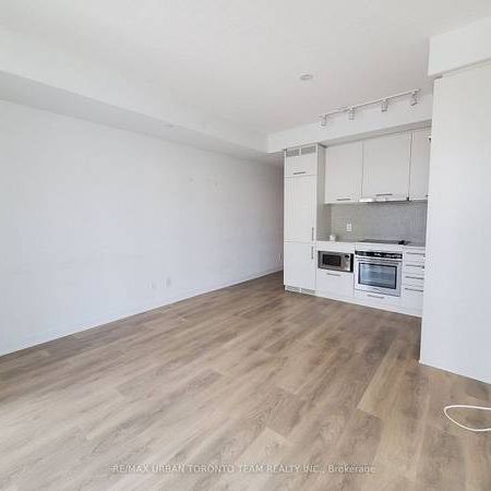 1 Bed & 1 Bath - ** Noir Condos ** - 87 Peter street - Photo 1