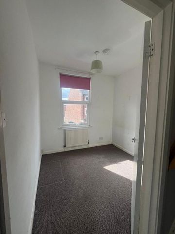 3 bedroom apartment to rent - Photo 5