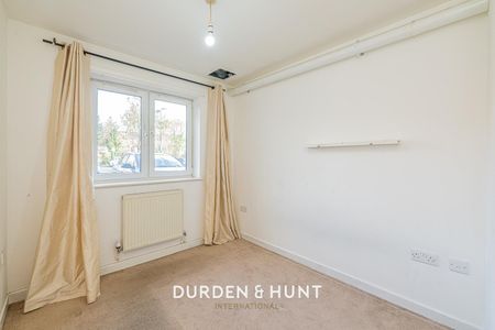 Cannock Court, Hawker Place, Walthamstow - Photo 4