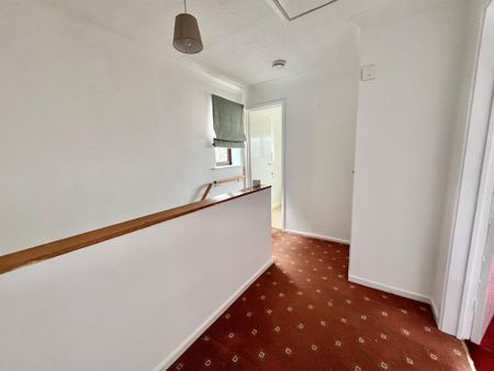 3 bedroom semi-detached house to rent - Photo 2